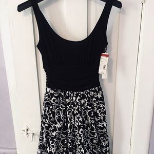 ⬇️ NEW PRICE ❤️Hostess pick❤️ NWT dress